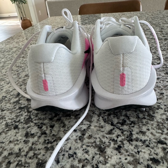 Nike Women's Athletic Shoes in White and Pink - Picture 3 of 4